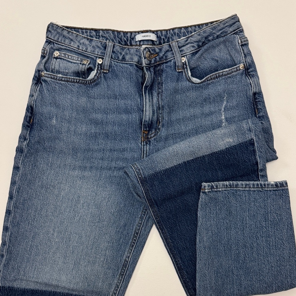 F21 Midrise Straight Leg Jeans size 28